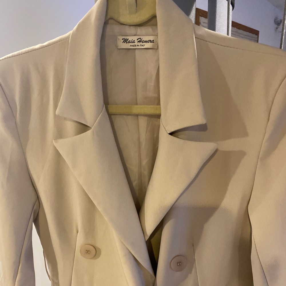 Cream light coat from Italy